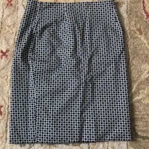 Halogen patterned skirt